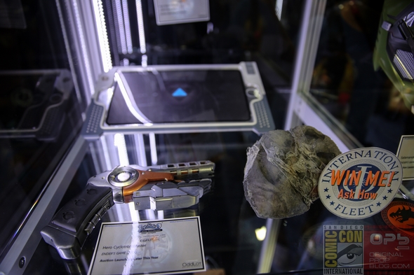 San-Diego-Comic-Con-2014-Prop-Store-London-TV-Movie-Prop-Costume-Exhibit-Auction-Preview-Photos-001-RSJ