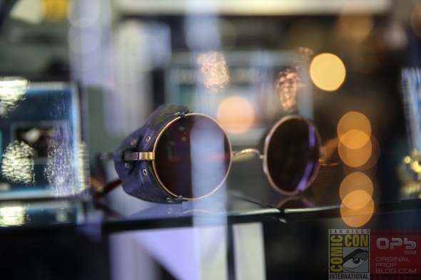 San-Diego-Comic-Con-2014-Prop-Store-London-TV-Movie-Prop-Costume-Exhibit-Auction-Preview-Photos-001-RSJ