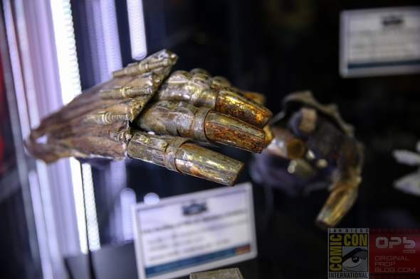 San-Diego-Comic-Con-2014-Prop-Store-London-TV-Movie-Prop-Costume-Exhibit-Auction-Preview-Photos-001-RSJ