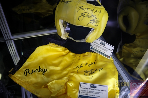 San-Diego-Comic-Con-2014-Prop-Store-London-TV-Movie-Prop-Costume-Exhibit-Auction-Preview-Photos-001-RSJ