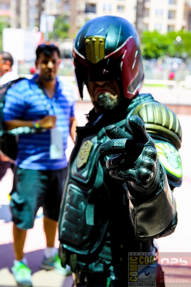 San-Diego-Comic-Con-2014-SDCC-Photos-Photography-Costumes-Cosplay-Exhibit-Hall-Masquerade-Images-High-Resolution-001-RSJ