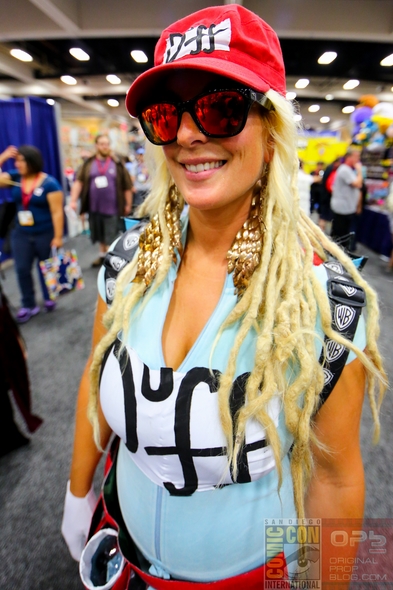 San-Diego-Comic-Con-2014-SDCC-Photos-Photography-Costumes-Cosplay-Exhibit-Hall-Masquerade-Images-High-Resolution-001-RSJ