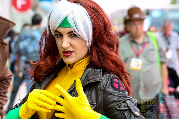 San-Diego-Comic-Con-2014-SDCC-Photos-Photography-Costumes-Cosplay-Exhibit-Hall-Masquerade-Images-High-Resolution-001-RSJ