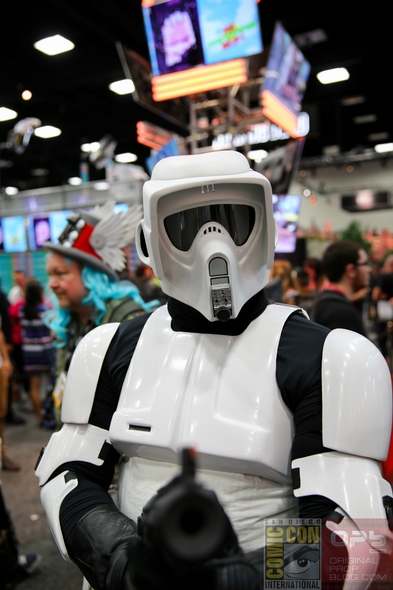 San-Diego-Comic-Con-2014-SDCC-Photos-Photography-Costumes-Cosplay-Exhibit-Hall-Masquerade-Images-High-Resolution-001-RSJ