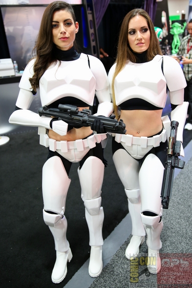 San-Diego-Comic-Con-2014-SDCC-Photos-Photography-Costumes-Cosplay-Exhibit-Hall-Masquerade-Images-High-Resolution-101-RSJ