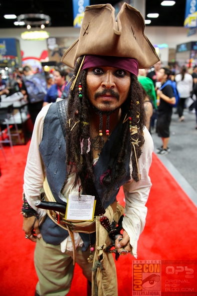 San-Diego-Comic-Con-2014-SDCC-Photos-Photography-Costumes-Cosplay-Exhibit-Hall-Masquerade-Images-High-Resolution-201-RSJ