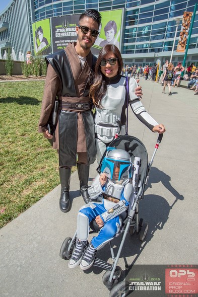 Star-Wars-Celebration-2015-Anaheim-Exhibit-Hall-New-Trailer-The-Force-Awakens-Photos-001-RSJ