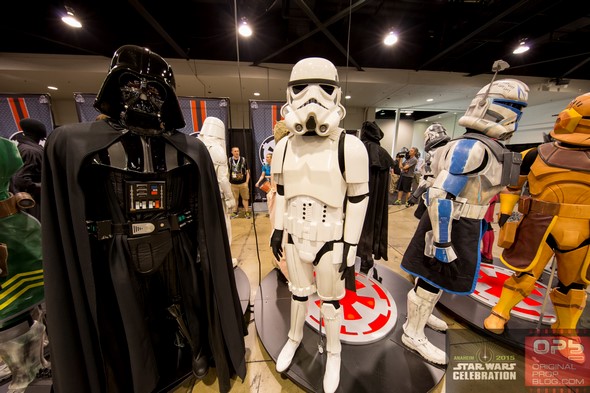 Star-Wars-Celebration-2015-Anaheim-Exhibit-Hall-New-Trailer-The-Force-Awakens-Photos-001-RSJ