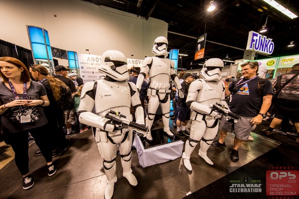 Star-Wars-Celebration-2015-Anaheim-Exhibit-Hall-New-Trailer-The-Force-Awakens-Photos-001-RSJ