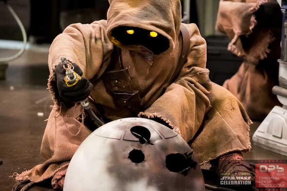 Star-Wars-Celebration-2015-Anaheim-Exhibit-Hall-New-Trailer-The-Force-Awakens-Photos-001-RSJ