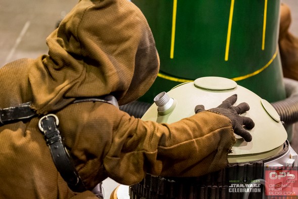 Star-Wars-Celebration-2015-Anaheim-Exhibit-Hall-New-Trailer-The-Force-Awakens-Photos-001-RSJ