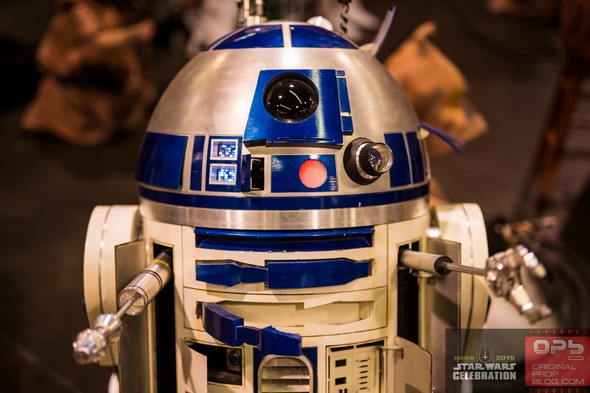 Star-Wars-Celebration-2015-Anaheim-Exhibit-Hall-New-Trailer-The-Force-Awakens-Photos-001-RSJ