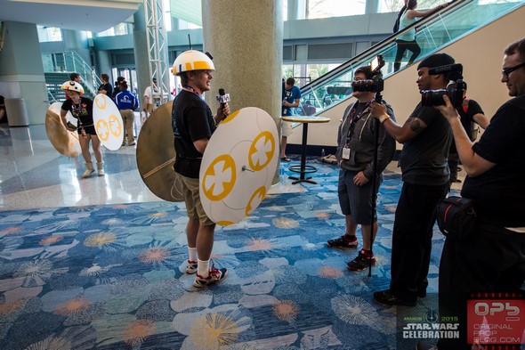 Star-Wars-Celebration-2015-Anaheim-Exhibit-Hall-New-Trailer-The-Force-Awakens-Photos-001-RSJ