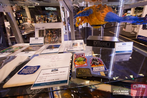 Star-Wars-Celebration-2015-Anaheim-Prop-Store-London-Los-Angeles-Exhibit-Props-Costumes-Photos-001-RSJ