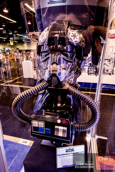 Star-Wars-Celebration-2015-Anaheim-Prop-Store-London-Los-Angeles-Exhibit-Props-Costumes-Photos-001-RSJ