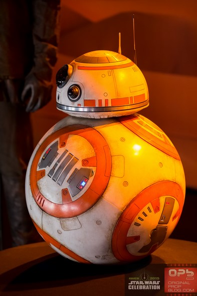 Star-Wars-Celebration-The-Force-Awakens-Props-Costumes-Exhibit-Characters-Models-001-RSJ