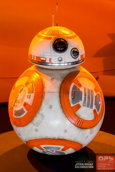 Star-Wars-Celebration-The-Force-Awakens-Props-Costumes-Exhibit-Characters-Models-001-RSJ