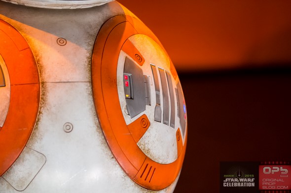 Star-Wars-Celebration-The-Force-Awakens-Props-Costumes-Exhibit-Characters-Models-001-RSJ