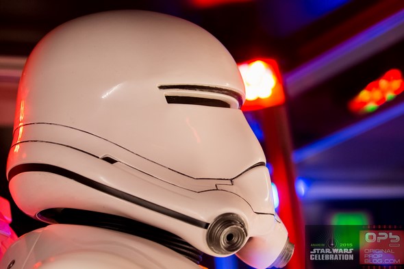 Star-Wars-Celebration-The-Force-Awakens-Props-Costumes-Exhibit-Characters-Models-001-RSJ