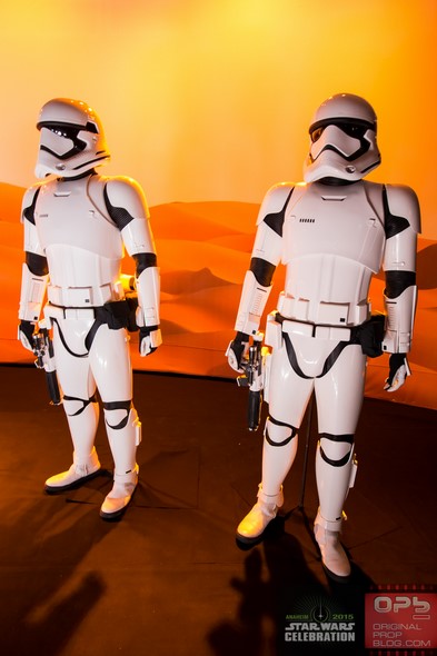 Star-Wars-Celebration-The-Force-Awakens-Props-Costumes-Exhibit-Characters-Models-001-RSJ