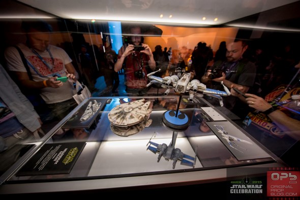 Star-Wars-Celebration-The-Force-Awakens-Props-Costumes-Exhibit-Characters-Models-001-RSJ