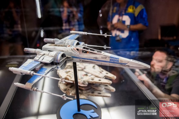 Star-Wars-Celebration-The-Force-Awakens-Props-Costumes-Exhibit-Characters-Models-001-RSJ