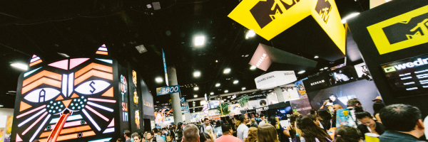 San-Diego-Comic-Con-International-2015-Photos-Cosplay-Convention-Exhibit-Hall-002