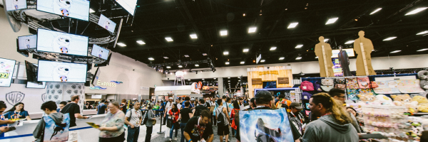 San-Diego-Comic-Con-International-2015-Photos-Cosplay-Convention-Exhibit-Hall-005