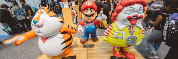 San-Diego-Comic-Con-International-2015-Photos-Cosplay-Convention-Exhibit-Hall-006