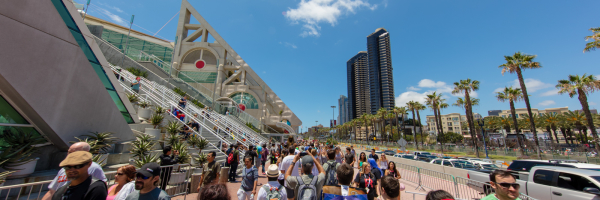 San-Diego-Comic-Con-International-2015-Photos-Cosplay-Convention-Exhibit-Hall-025