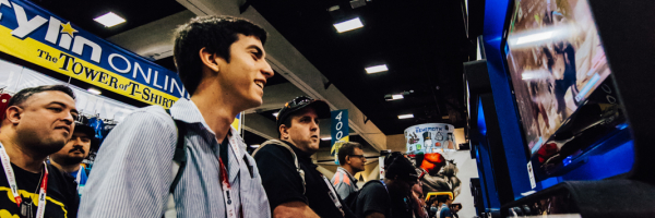 San-Diego-Comic-Con-International-2015-Photos-Cosplay-Convention-Exhibit-Hall-052