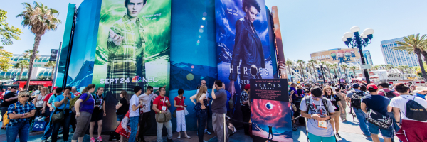 San-Diego-Comic-Con-International-2015-Photos-Cosplay-Convention-Exhibit-Hall-070