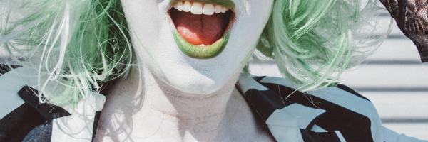 San-Diego-Comic-Con-International-2015-Photos-Cosplay-Convention-Exhibit-Hall-PINK-006