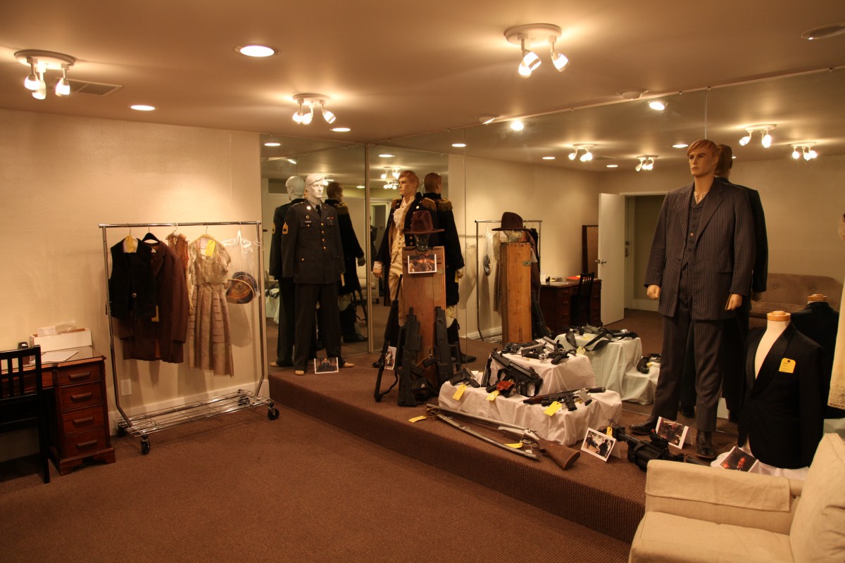 Photographic Preview A Visit With Breanna Livie, The Golden Closet